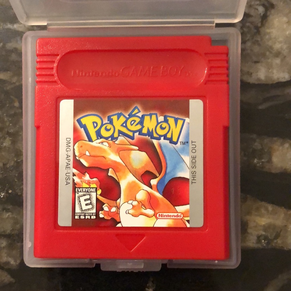 Nintendo Gameboy Pokemon Red game & storage case - Picture 2 of 6